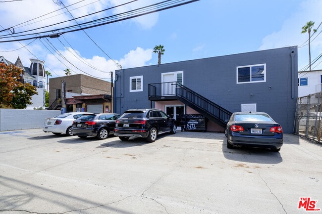 Building Photo - 13347 Washington Blvd