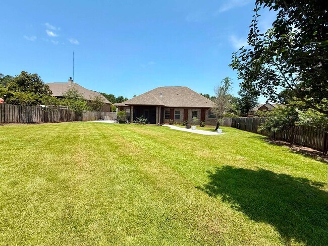 Building Photo - 12001 Squirrel Dr