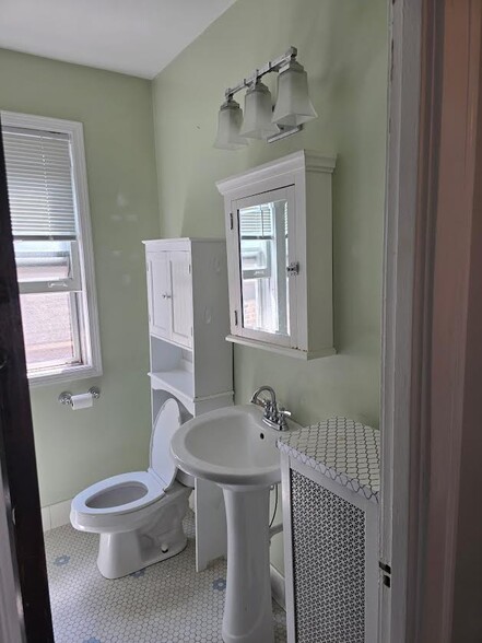 Bathroom - 6621 N Campbell Ave