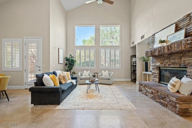 Building Photo - 858 La Sconsa Dr