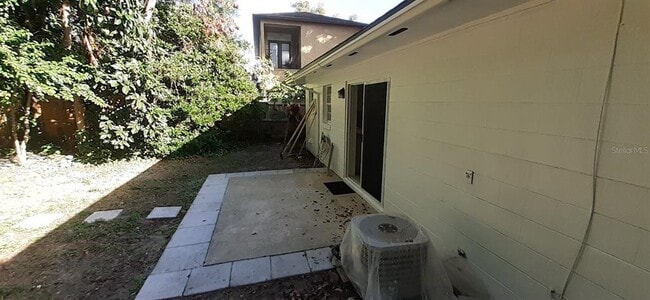 Building Photo - 1429 Lake Highland Dr