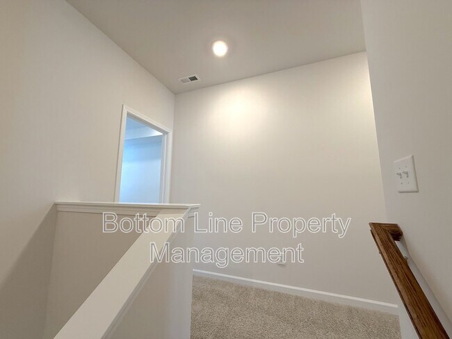 Building Photo - 3409 Glenn Hope Wy