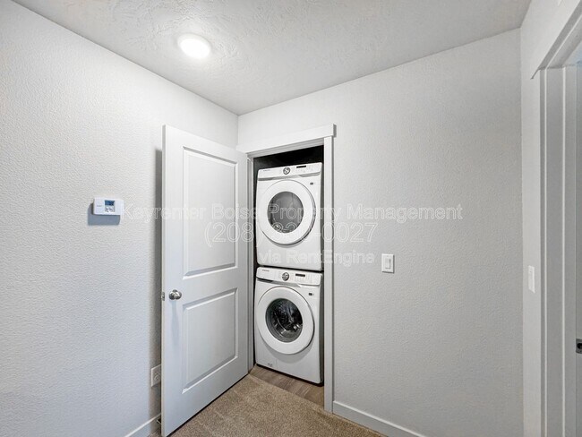 Building Photo - 2304 E Spice Lp