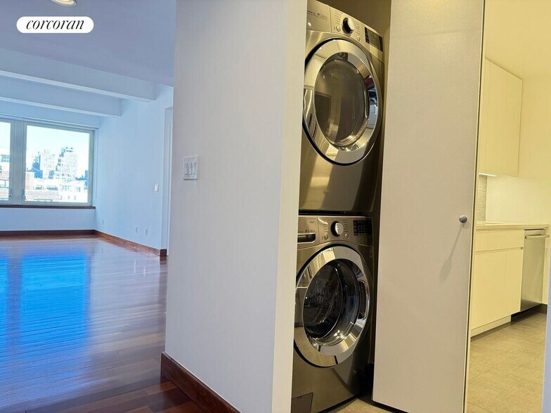 Building Photo - 305 E 63rd St