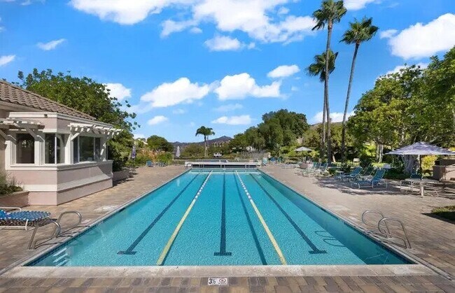 Building Photo - 18622 Caminito Cantilena