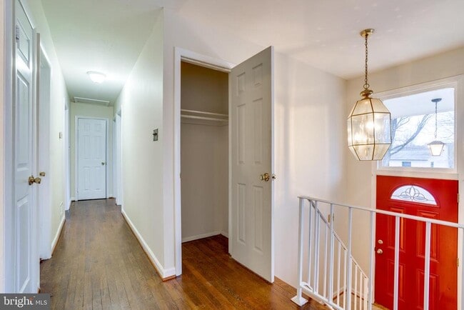 Building Photo - 13636 Greenwood Dr