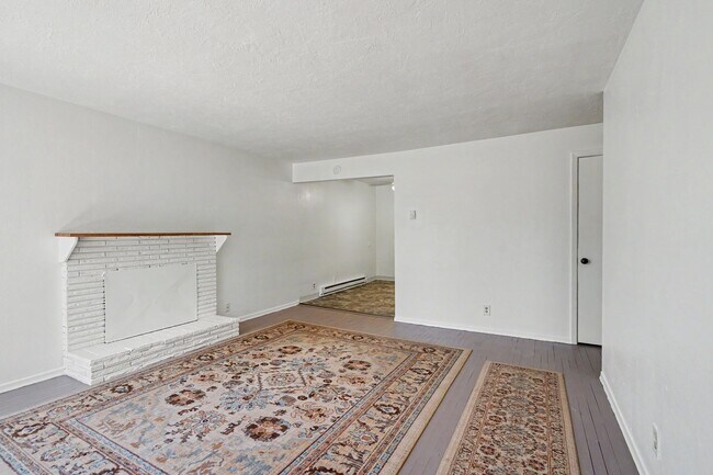 Building Photo - 2519-2521 Hyde Ct SE