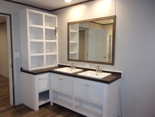 Building Photo - 811 Sitton Rd