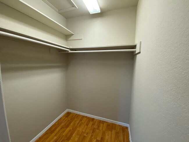 Building Photo - SEPTEMBER  HALF OFF First Month Rent