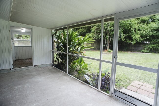 Building Photo - 109 Walnut St