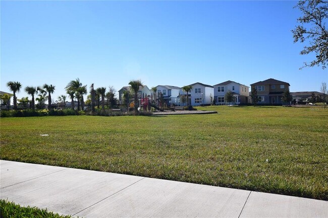 Building Photo - 5048 Holm Oak Dr