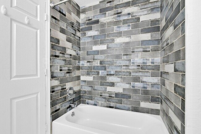 Building Photo - 13900 Folkestone Cir