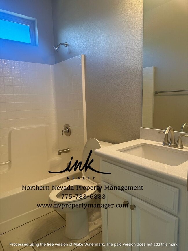 Building Photo - 1218 W Cottage Loop