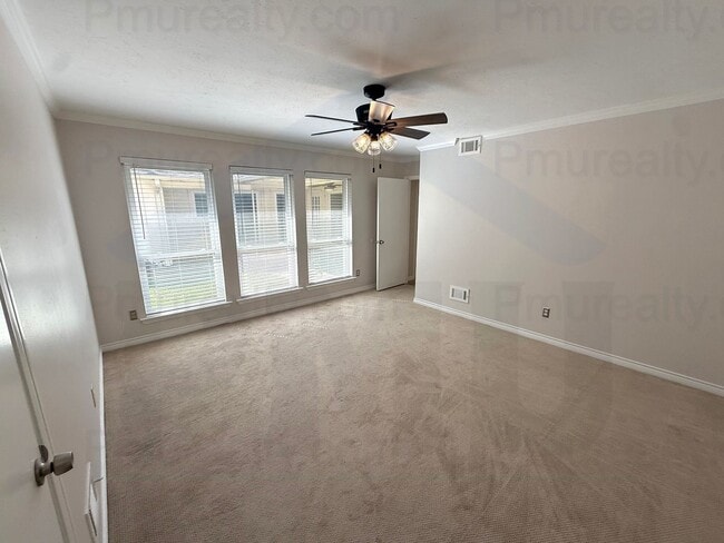 Building Photo - AVAILABLE NOW!!! Beautiful 4-bedroom, 2.5-bath home in the heart of Richardson