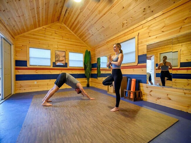 Building Photo - 173 Guppy Ln