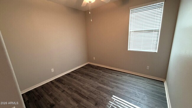 Building Photo - 41320 W Palmyra Ln