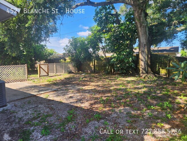 Building Photo - 4527 Blanche St