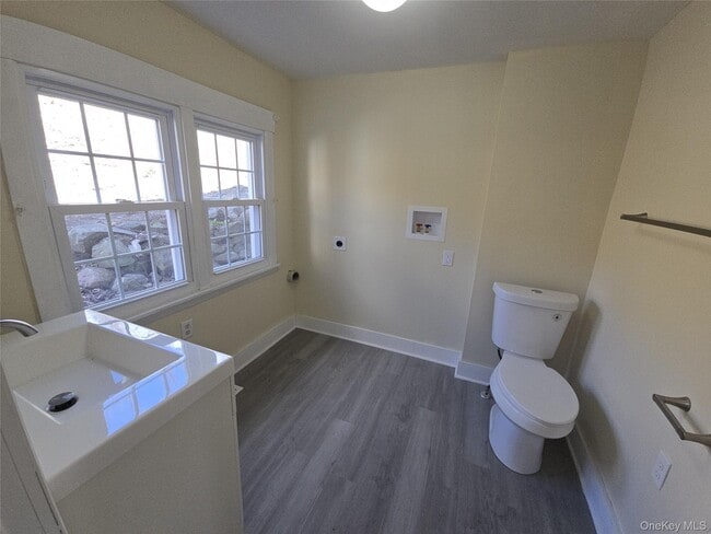 Building Photo - 647 County Route 78