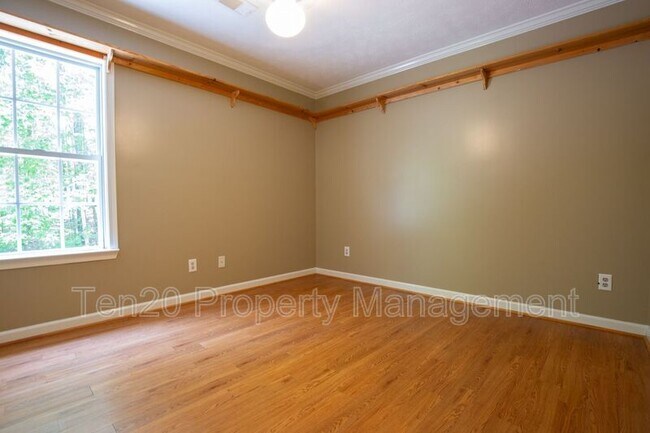 Building Photo - 8284 McKee Rd