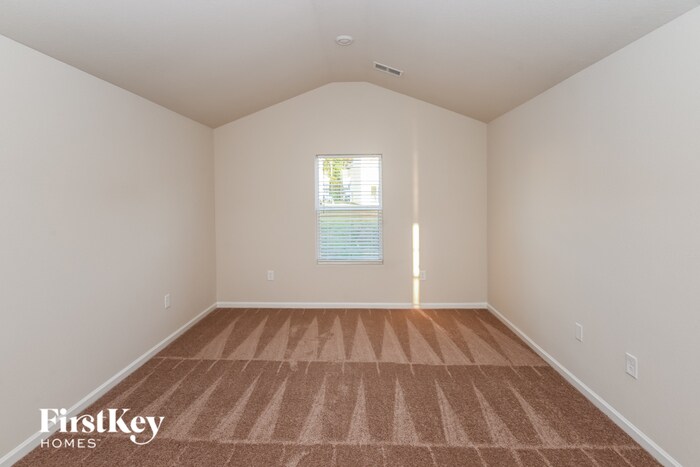 Building Photo - 5024 Wolfridge Ave