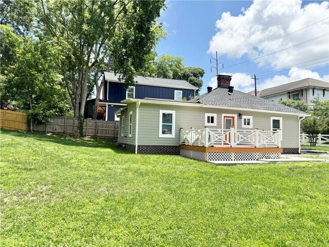 Building Photo - 2625 Peyton Rd NW