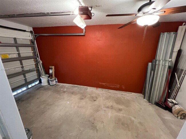 Building Photo - 11627 NW 23rd Ct