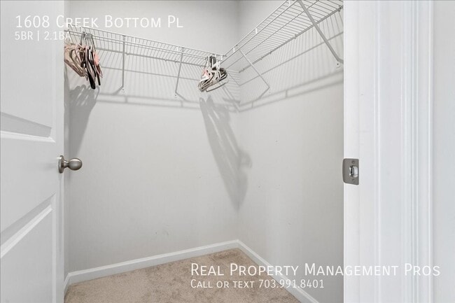 Building Photo - 1608 Creek Bottom Pl