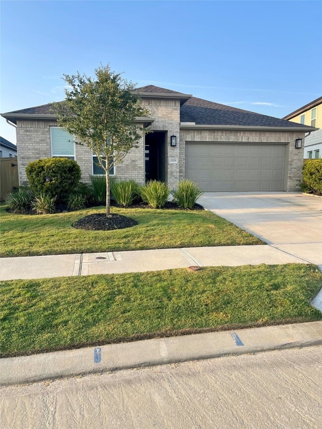 Primary Photo - 22231 Sam Raburn Dr