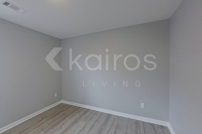 Building Photo - 342 Angela St