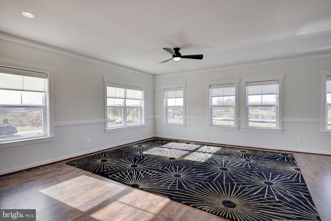 Primary Photo - 104 Santa Fe Ct