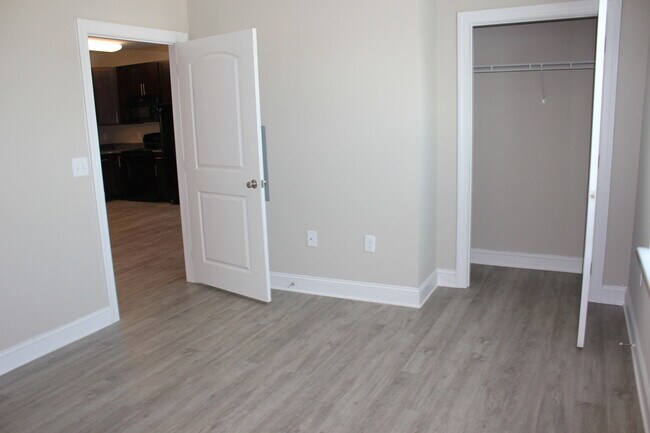 Building Photo - 161 Howard Ln