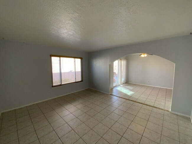 Building Photo - 3 Bedroom Single Story Home Available Near San Pedro Dr NE & McLeod Rd NE!