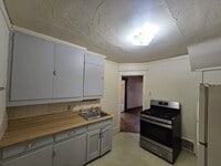 Building Photo - 118 Harrison St