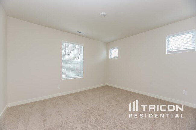 Building Photo - 356 Park Glen Dr