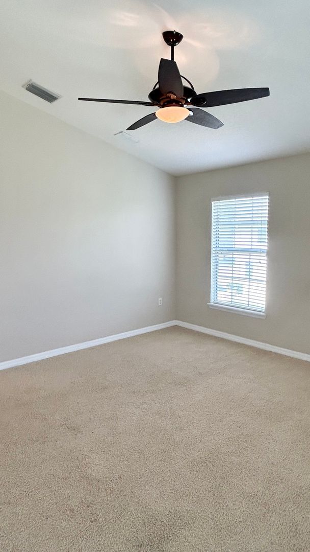Building Photo - 3 bedroom, 2.5 bath, 2 car garage in a Qui...