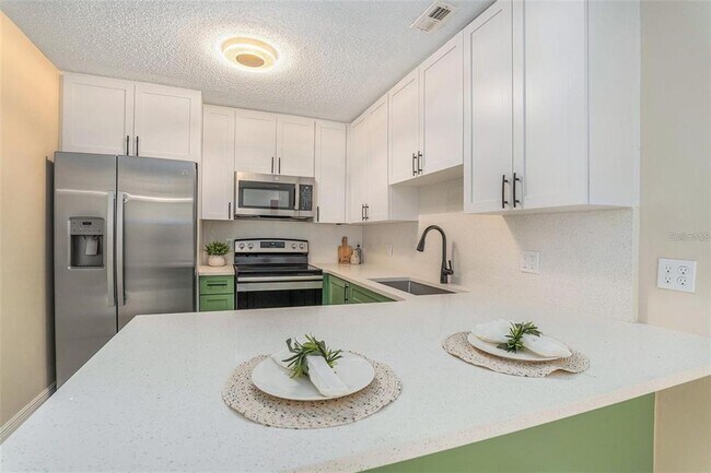 Building Photo - 3822 Cortez Dr