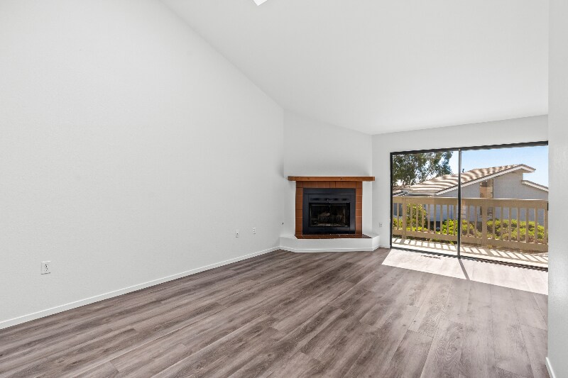 Building Photo - 440 Solar Way