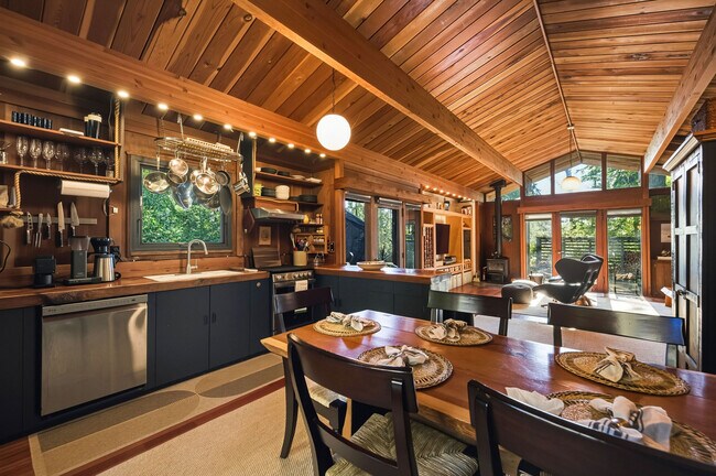 Building Photo - 22000 Timber Cove Rd