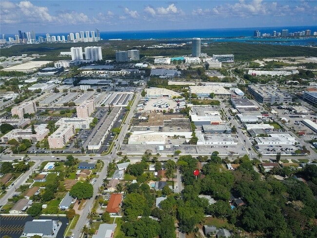 Building Photo - 1762 NE 145th St