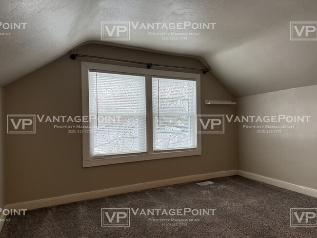 Building Photo - 1342 12th Ave