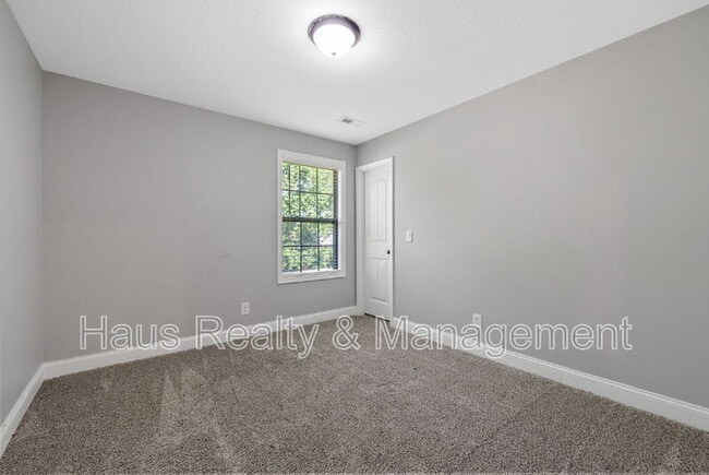 Building Photo - 150 Sycamore Hill Dr
