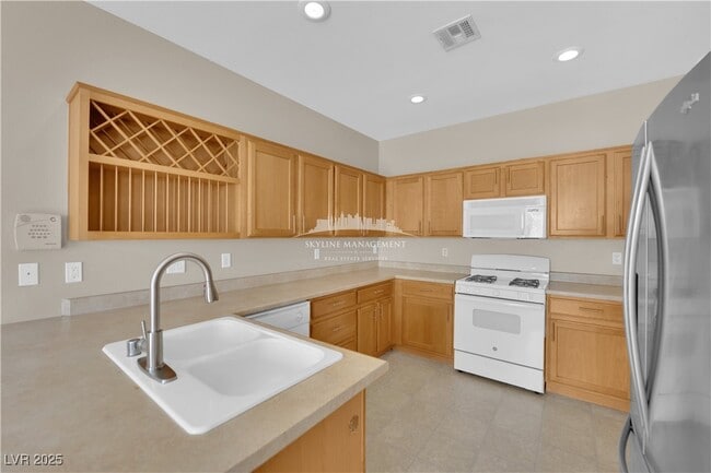 Building Photo - 8661 Rowland Bluff Ave