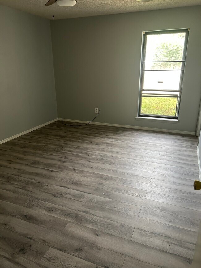 Building Photo - 3301 Bryn Mawr Cir