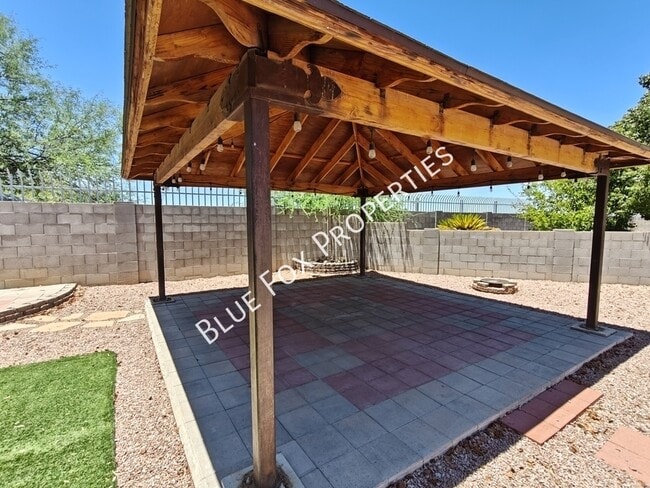 Building Photo - 3754 E White River Dr