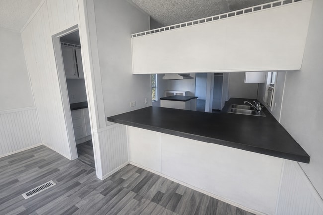 Building Photo - 110 Deborah Dr