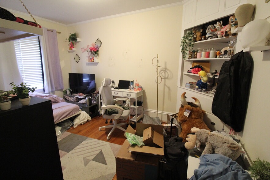 Building Photo - 2016 Massachusetts Ave