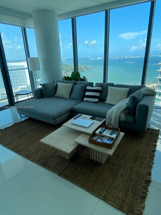 Building Photo - 650 NE 32nd St