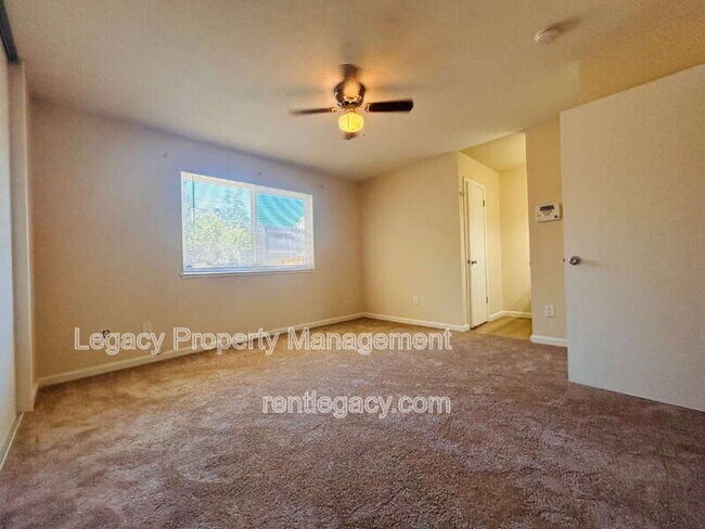Building Photo - 6841 Castleberry Cir
