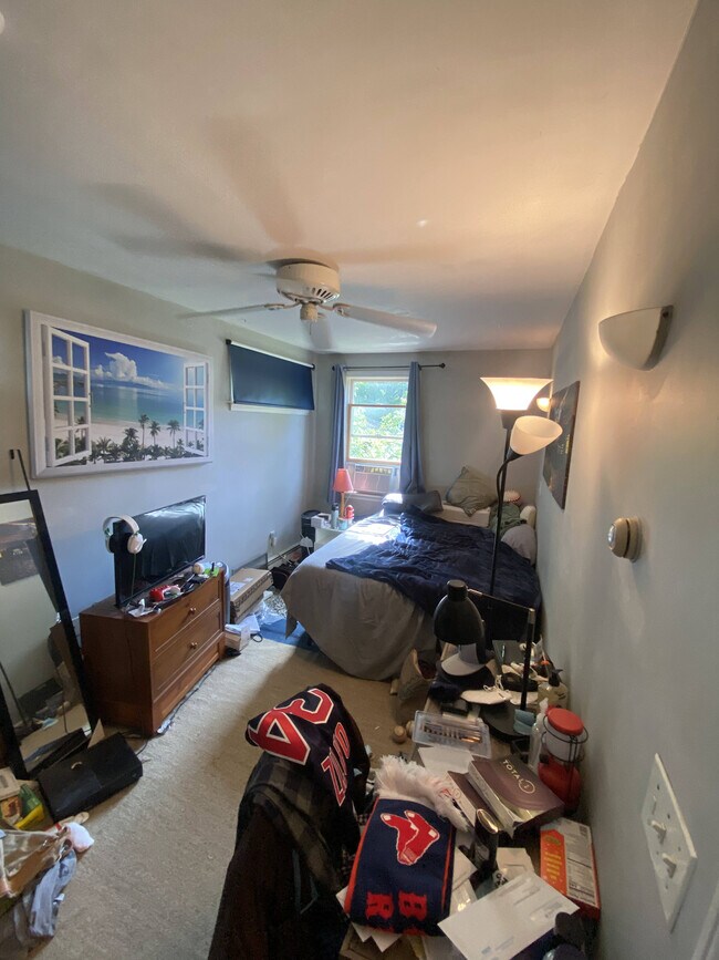 Building Photo - 120 Windsor Rd