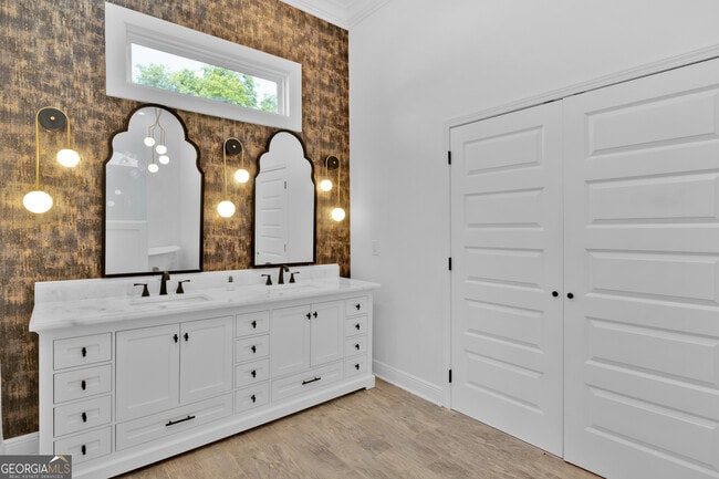 Building Photo - 1774 Vesta Ave